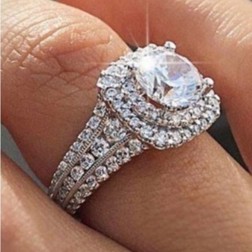 New Halo-14k White Gold Vermeil & Moissanite Ring Size 8 1/2